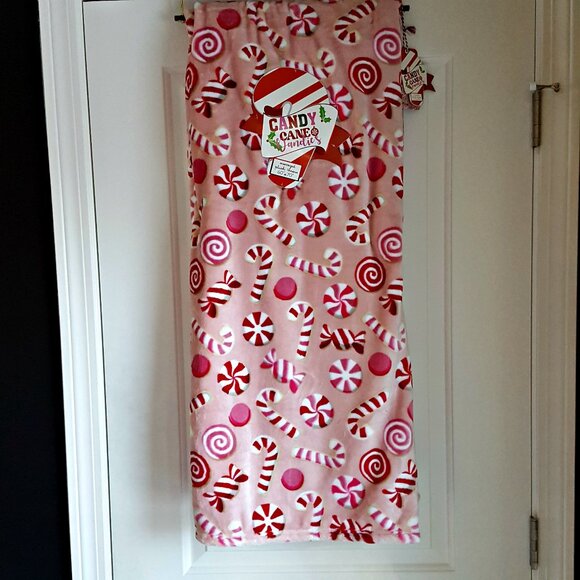 NEW! CANDY LAND Peppermint CANDY PLUSH THROW BLANKET - Picture 1 of 4